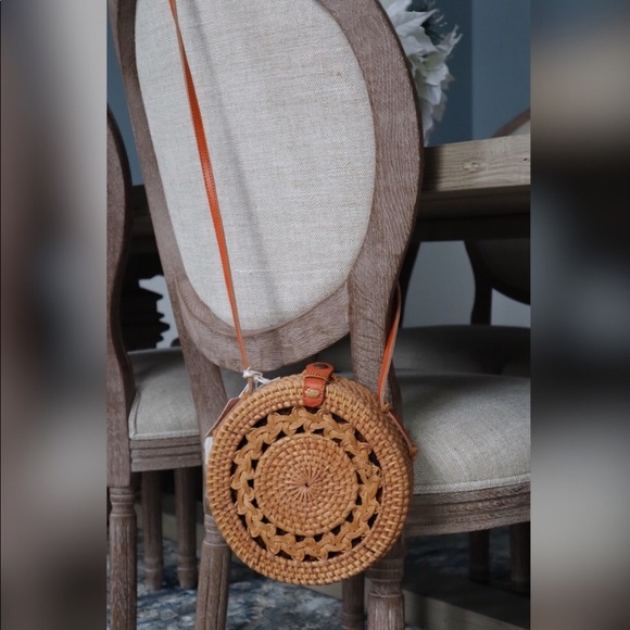 Free People NAtural Tan Wicker Round Crossbody Bag - Picture 2 of 4